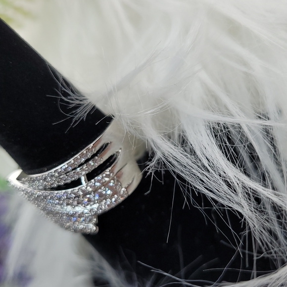 COPY - MARILYN MONROE COLLECTION FROM ZALES - Picture 2 of 8